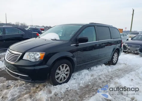 2016 Chrysler Town & Country Lx z USA, uszkodzony, nr VIN 2C4RC1AG5GR231928